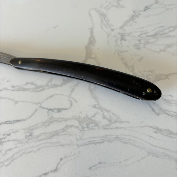 Antique Wade & Butcher Sheffield Steel Straight Razor - Picture 9 of 13